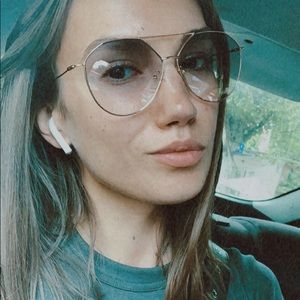 Meet your Posher, Daria